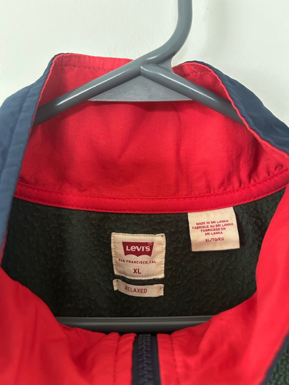 Levi's Vintage Fleece Pull-Over (XL) - Picture 7 of 7